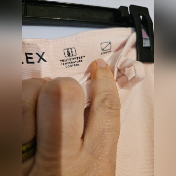 St. John Bay Temp Flex Pink Pants Size 42x32 - Picture 5 of 11